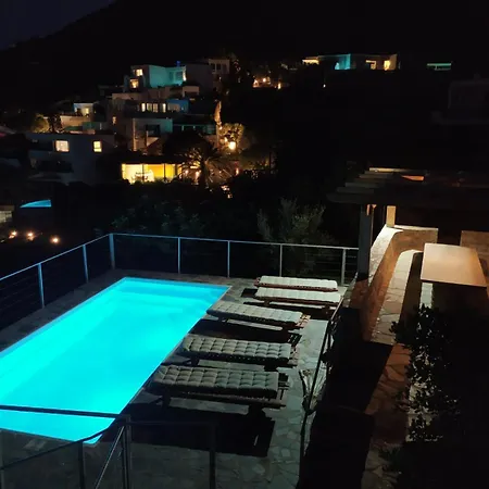 Calypso Villa *